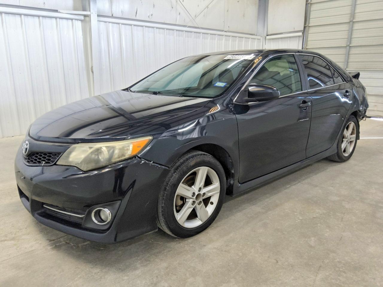 2012 TOYOTA CAMRY — Front 3/4