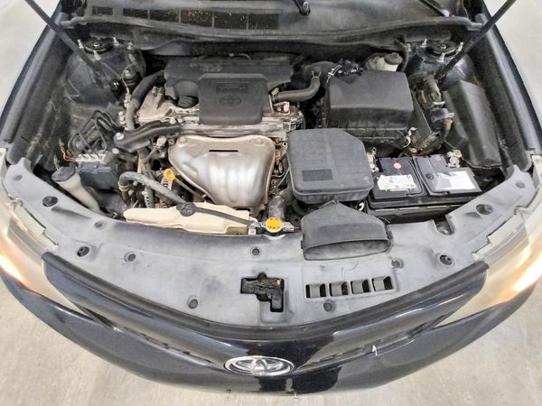2012 TOYOTA CAMRY — Engine bay
