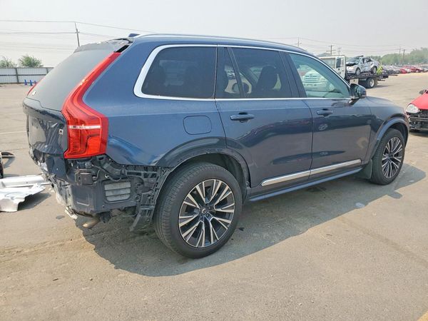 2022 VOLVO XC90