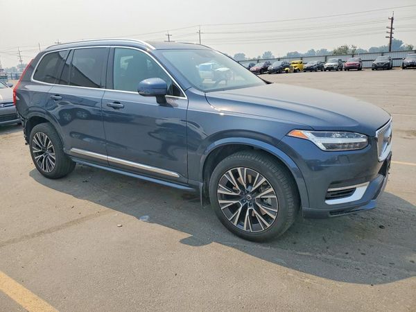 2022 VOLVO XC90