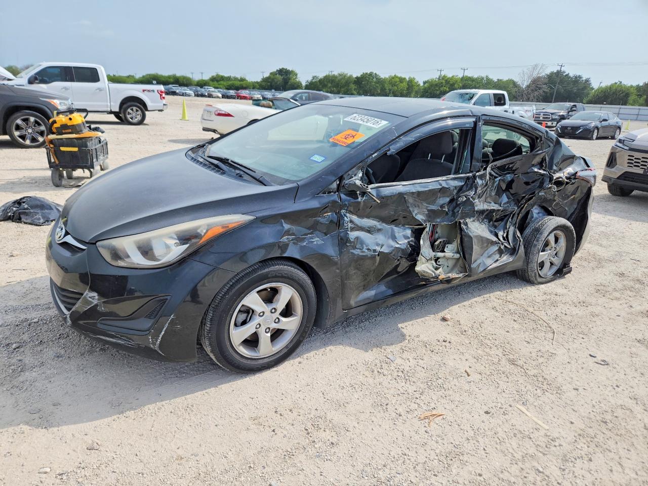 2014 HYUNDAI ELANTRA