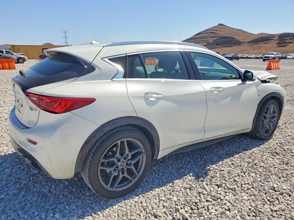 2017 INFINITI QX30