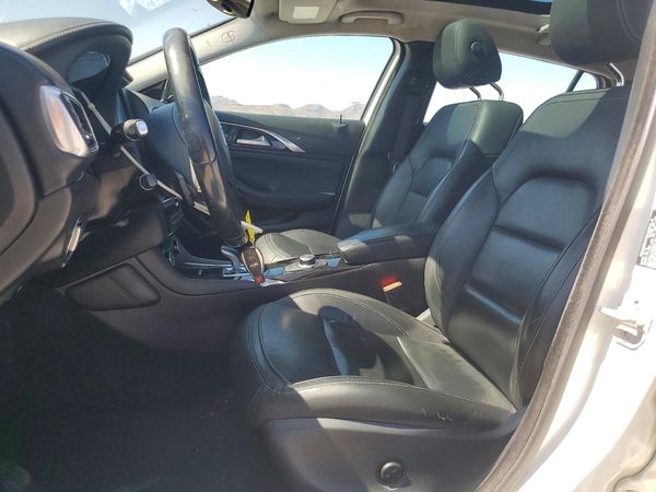 2017 INFINITI QX30