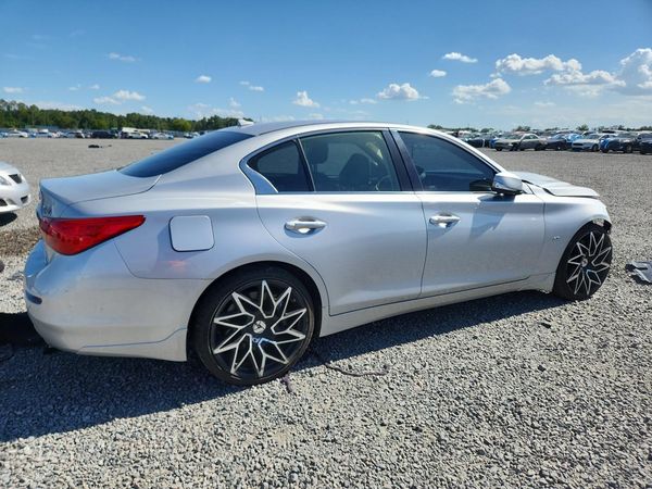 2015 INFINITI Q50