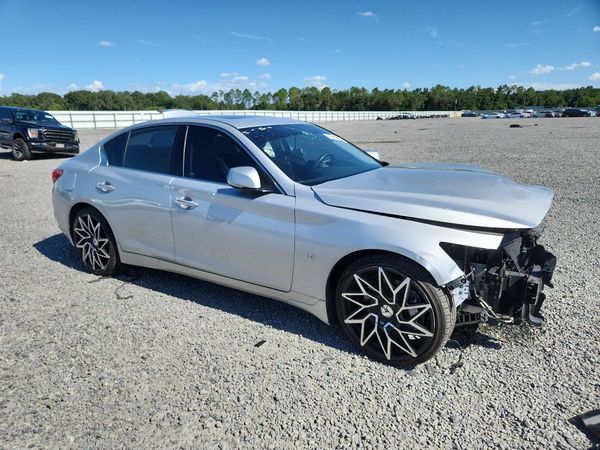 2015 INFINITI Q50