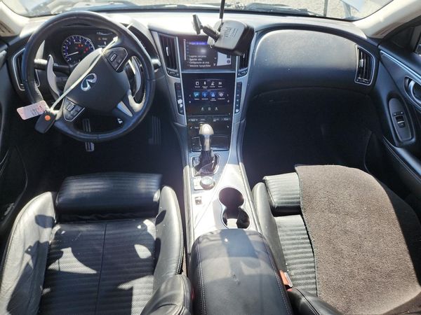 2015 INFINITI Q50