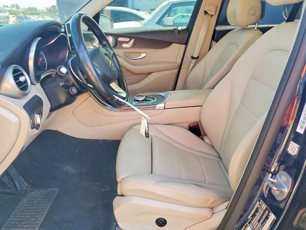 2019 MERCEDES-BENZ GLC