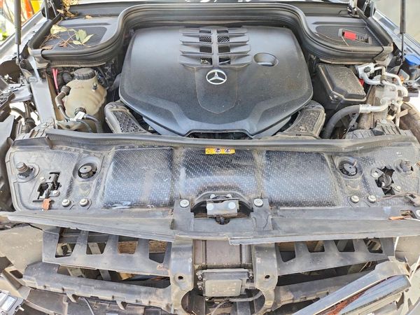 2020 MERCEDES-BENZ GLS-CLASS GLS580-4M — Engine bay