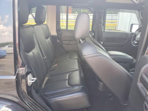 2017 JEEP WRANGLER UNLIMITED SAHARA 4X4