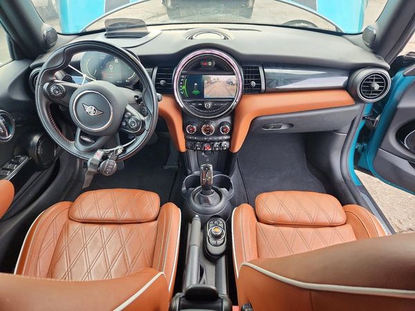 2021 MINI COOPER