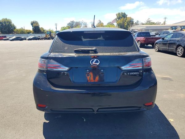 2013 LEXUS CT 200h