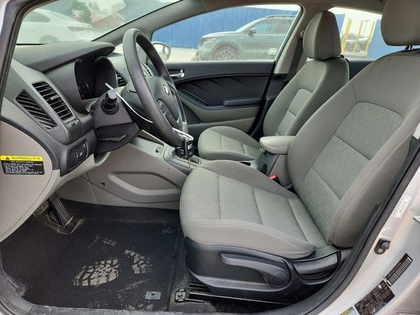 2016 KIA FORTE GL (Middle-Low Grade)