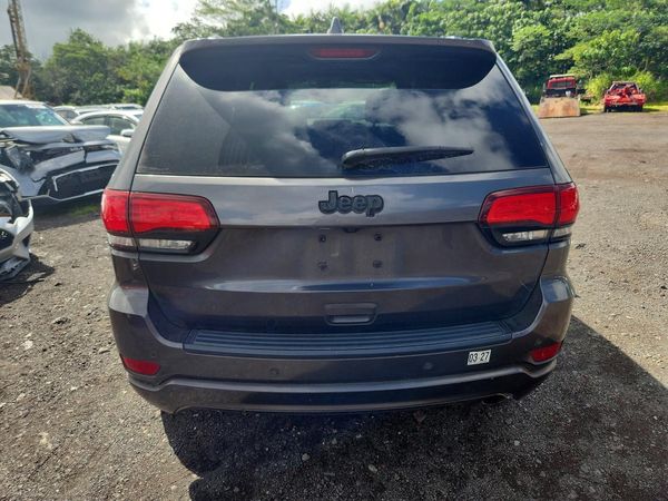 2019 JEEP GRAND CHEROKEE LAREDO 4X2