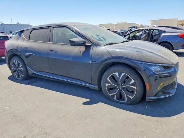 2023 KIA EV6