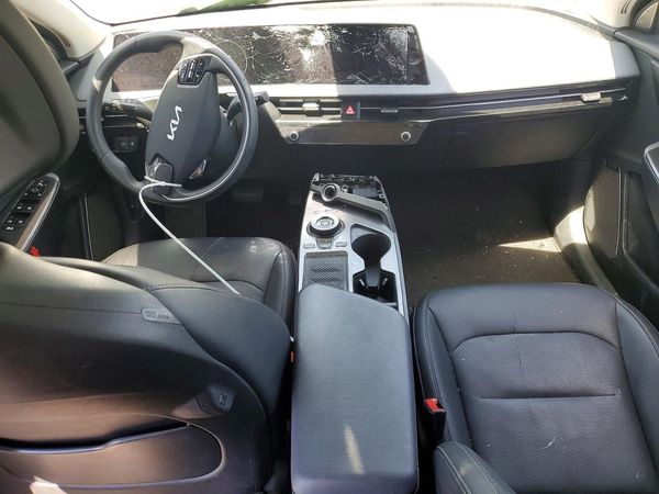 2023 KIA EV6