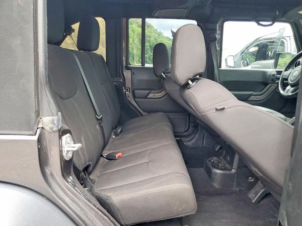 2017 JEEP WRANGLER UNLIMITED SPORT 4X4