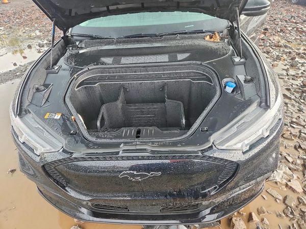 2021 FORD MUSTANG Select — Engine bay