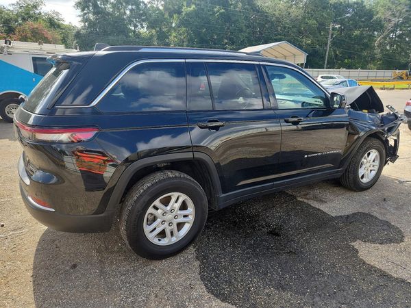2023 JEEP GRAND CHEROKEE LAREDO 4X4