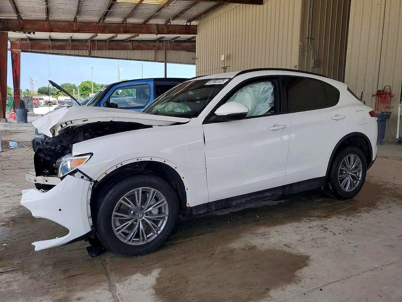 2022 ALFA ROMEO STELVIO RWD
