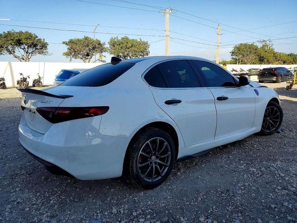 2018 ALFA ROMEO GIULIA AWD