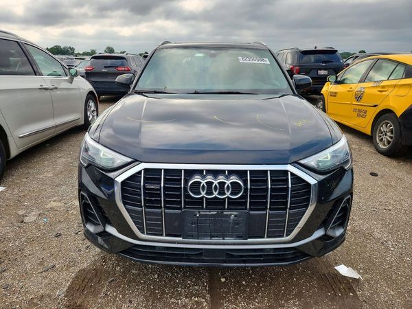 2020 AUDI Q3 S Line quattro Premium