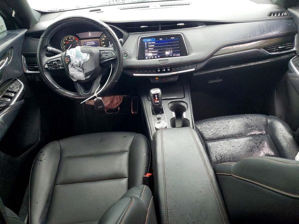 2019 CADILLAC XT4 Sport