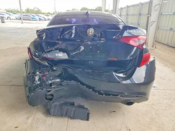 2018 ALFA ROMEO GIULIA RWD