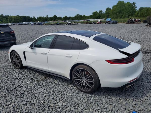 2018 PORSCHE PANAMERA Base / 4