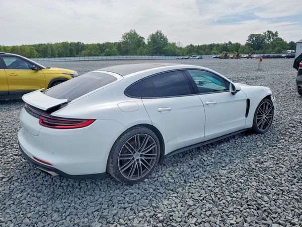 2018 PORSCHE PANAMERA Base / 4