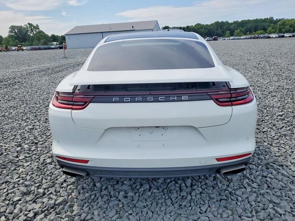 2018 PORSCHE PANAMERA Base / 4