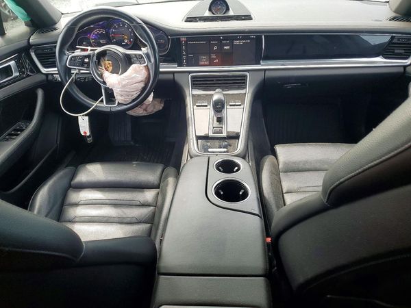 2018 PORSCHE PANAMERA Base / 4