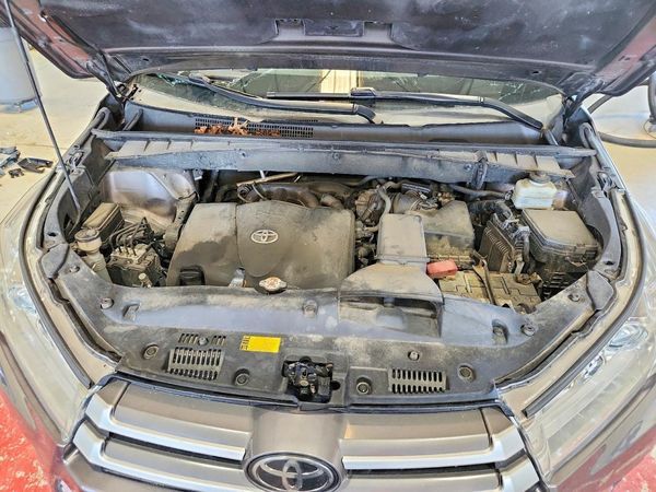 2019 TOYOTA HIGHLANDER LE/LE Plus