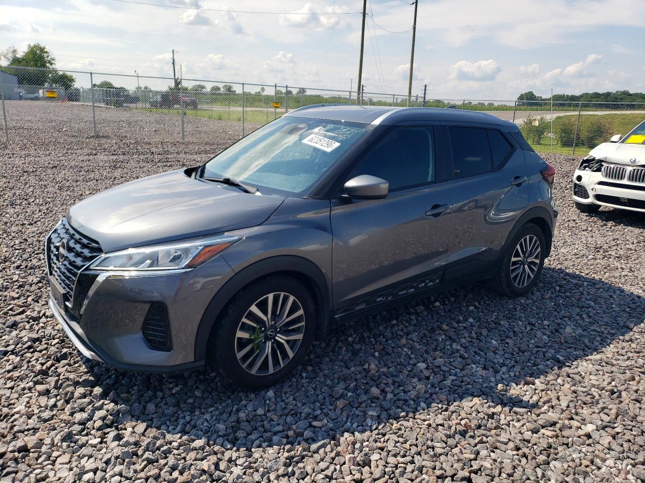2024 NISSAN KICKS