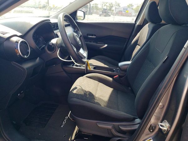 2024 NISSAN KICKS