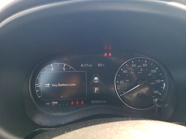 2024 NISSAN KICKS