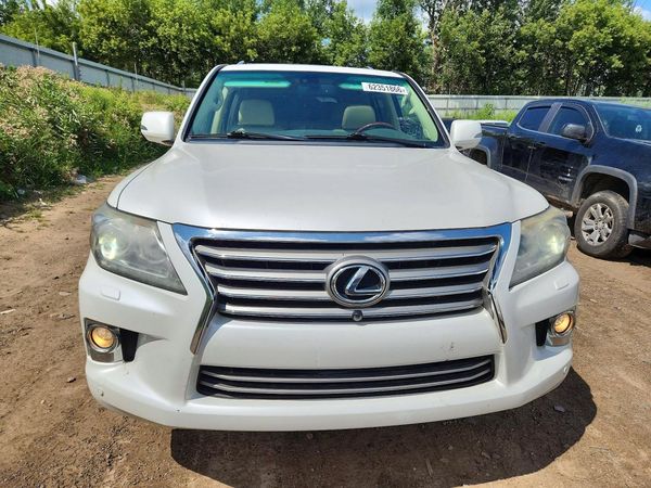 2013 LEXUS LX 570