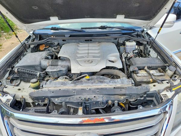 2013 LEXUS LX 570
