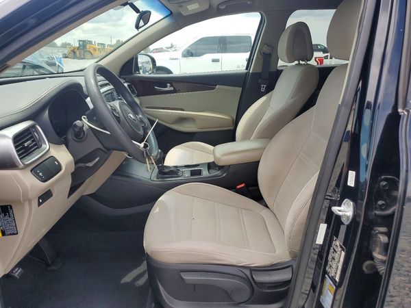 2016 KIA SORENTO L / LX