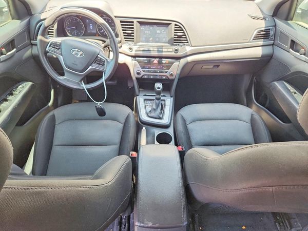 2017 HYUNDAI ELANTRA