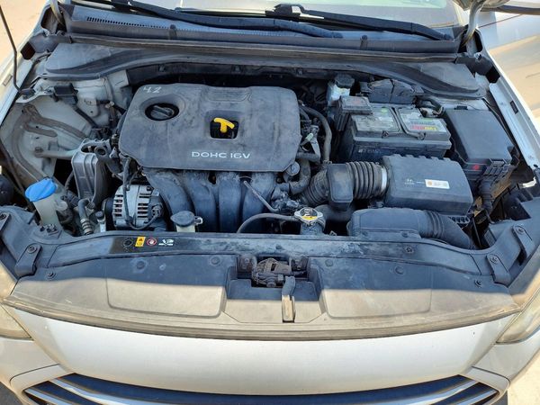 2017 HYUNDAI ELANTRA