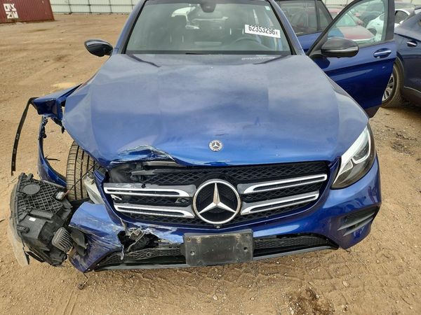 2017 MERCEDES-BENZ GLC GLC300 Base-4M