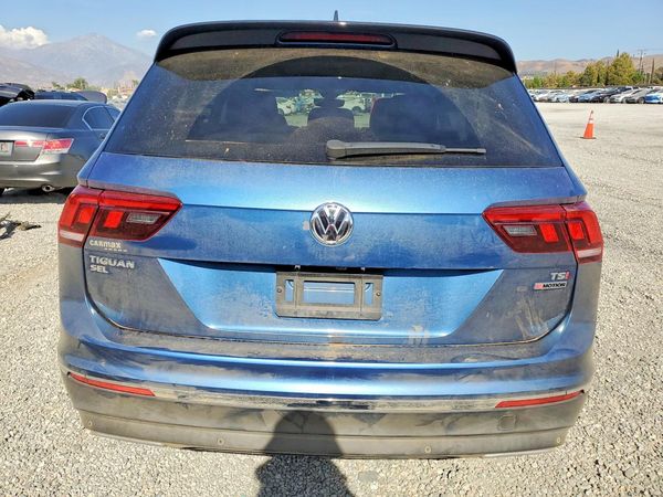 2018 VOLKSWAGEN TIGUAN 4Motion SEL Premium