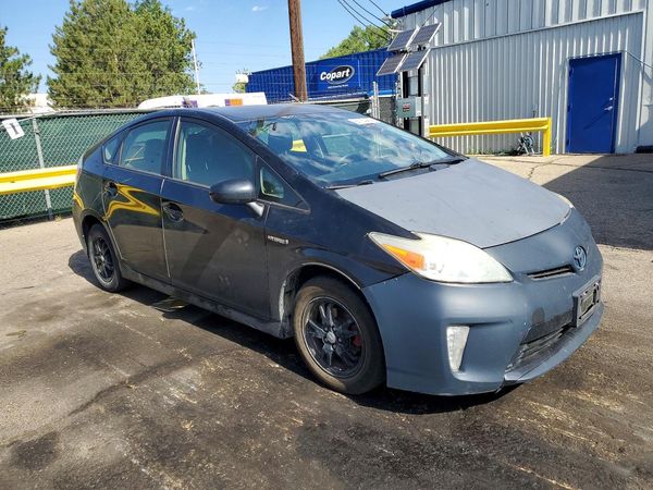2014 TOYOTA PRIUS
