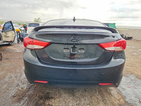 2013 HYUNDAI ELANTRA