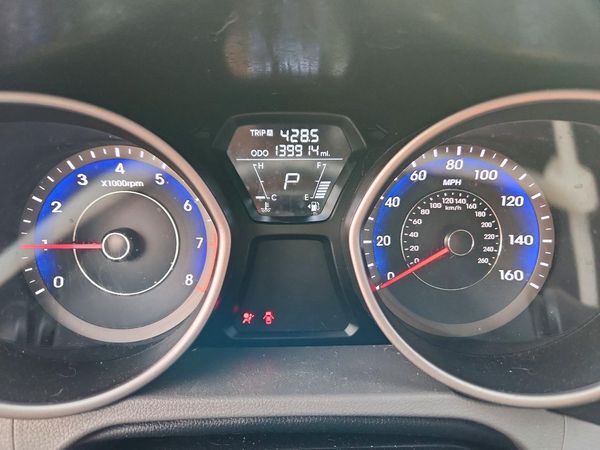 2013 HYUNDAI ELANTRA