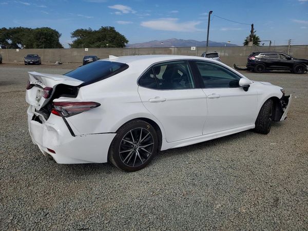 2024 TOYOTA CAMRY