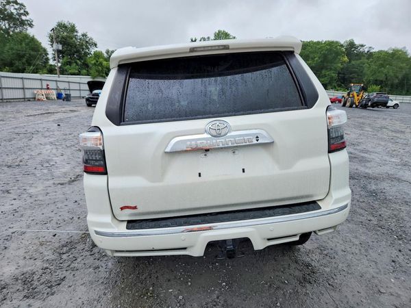2022 TOYOTA 4RUNNER Limited