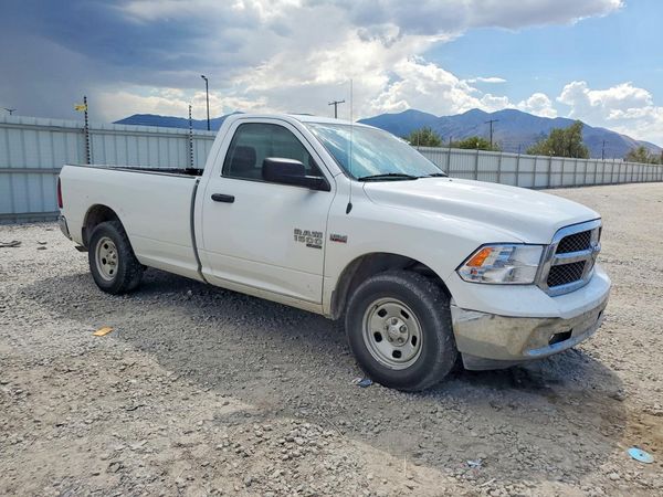 2019 RAM 1500 Classic DS — Passenger 3/4