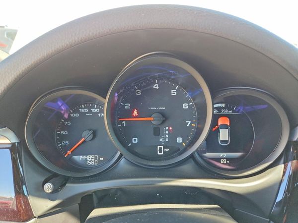 2019 PORSCHE MACAN