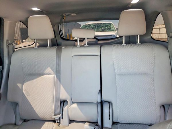 2018 TOYOTA HIGHLANDER LE